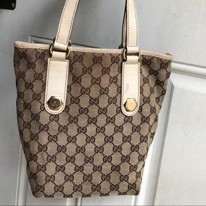 Gucci Authentic Shoulder Bag